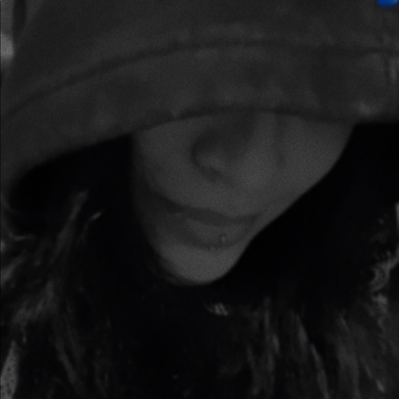 Meet your Posher, Kay - Picture 1 of 1